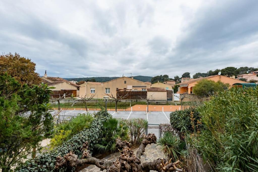 Mer et soleil Bormes-les-Mimosas Extérieur photo